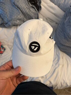TaylorMade White Golf Hat with Black Logo Patch